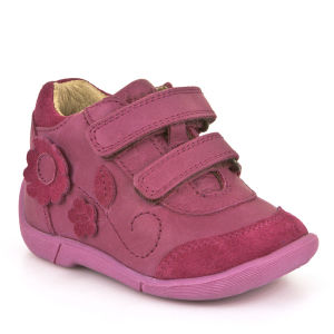 Children's shoes picture